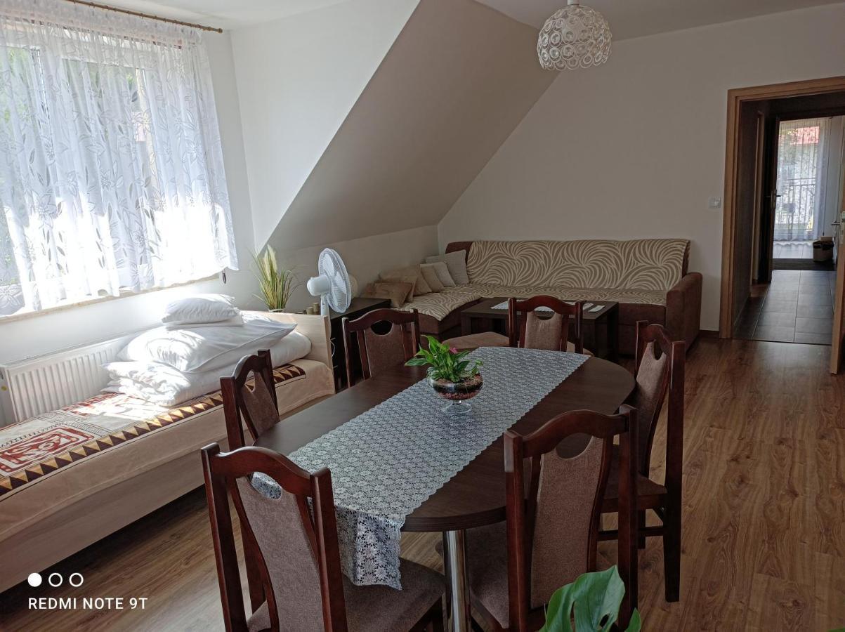 Dom Wakacyjny Gajowka Z Ogrodem Rzyki Dış mekan fotoğraf